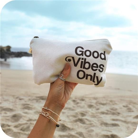 Premium Day Tripper | Travel-Sized Sun Care Pack with Moisturizing Sunscreen - Picture 4 of 6